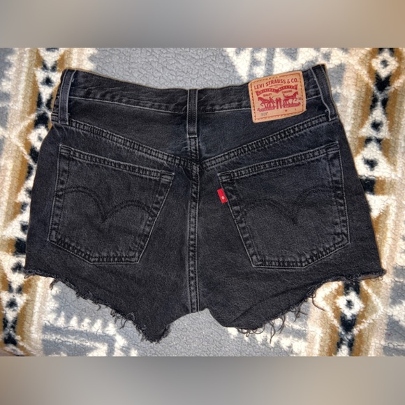 Levi Denim Shorts - Picture 2 of 6